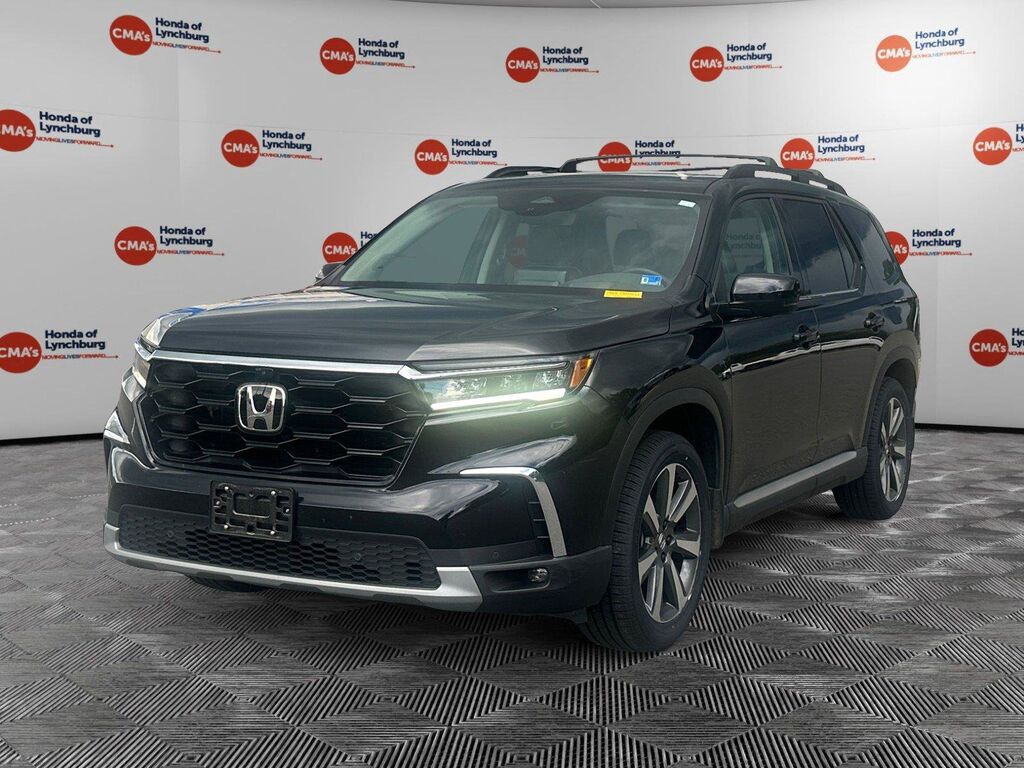 2025 Honda Pilot AWD Elite — photo 1 of 7