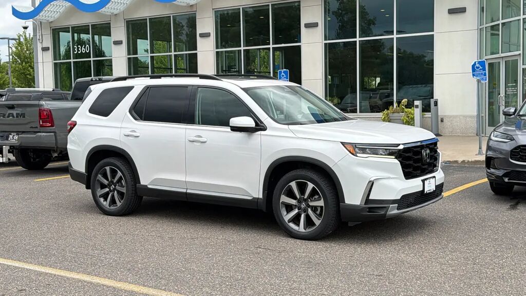 2023 Honda Pilot Elite — photo 1 of 13