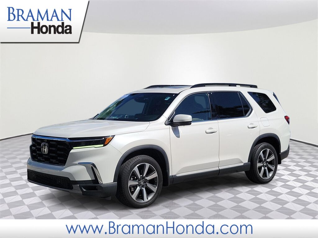 2025 Honda Pilot Elite — photo 1 of 1