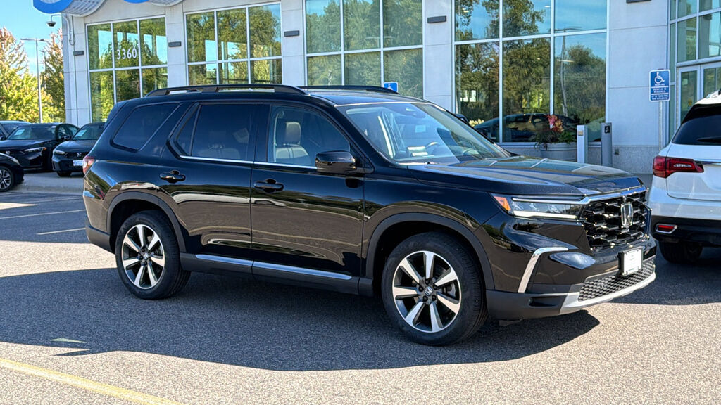 2025 Honda Pilot AWD Elite — photo 1 of 7