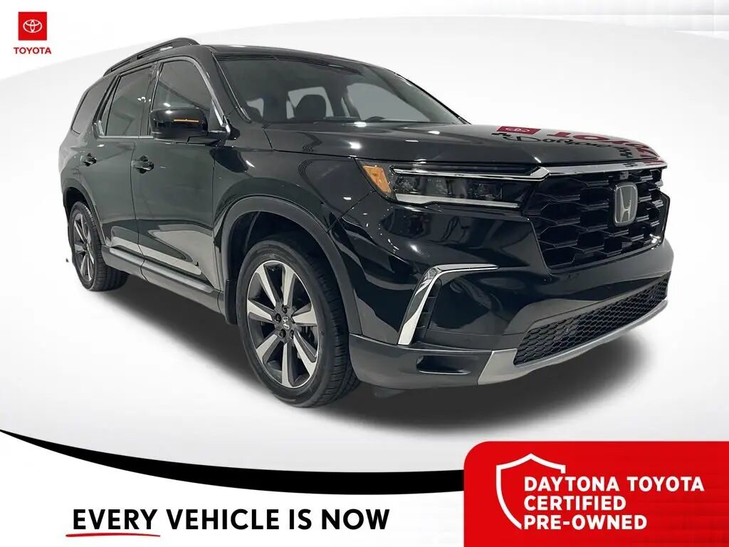 2023 Honda Pilot Elite — photo 1 of 13