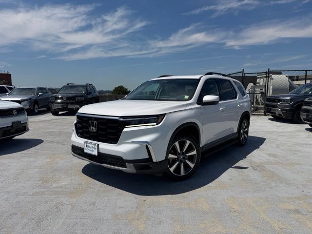 2025 Honda Pilot AWD Elite