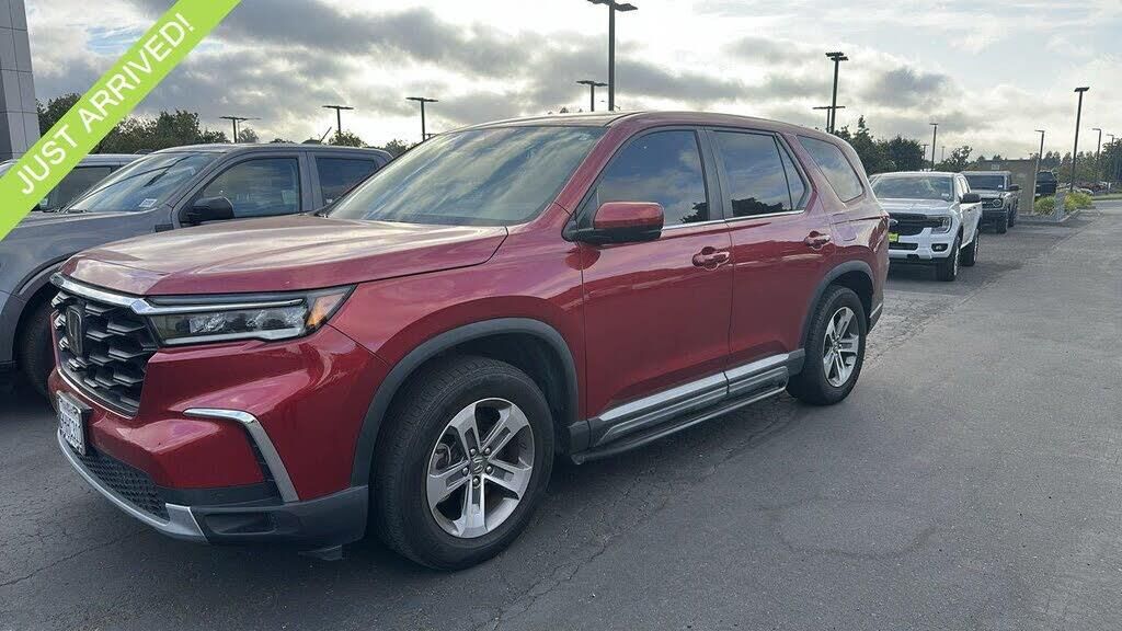 2023 Honda Pilot EX-L — photo 1 of 1