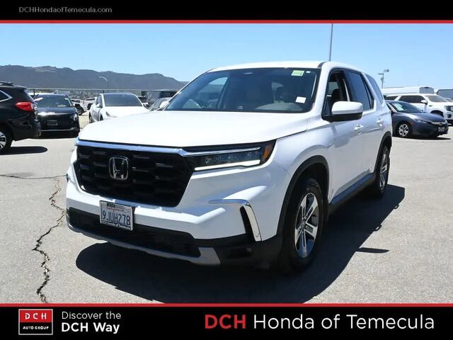 2024 Honda Pilot EX-L w/Rear Captain's Chairs
