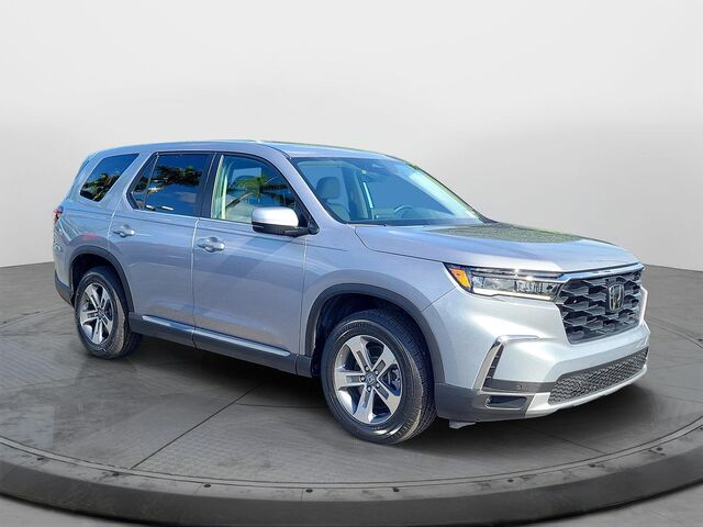 2024 Honda Pilot EX-L w/Rear Captain's Chairs