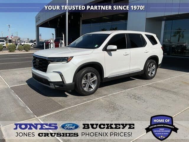 2024 Honda Pilot EX-L w/Rear Captain's Chairs