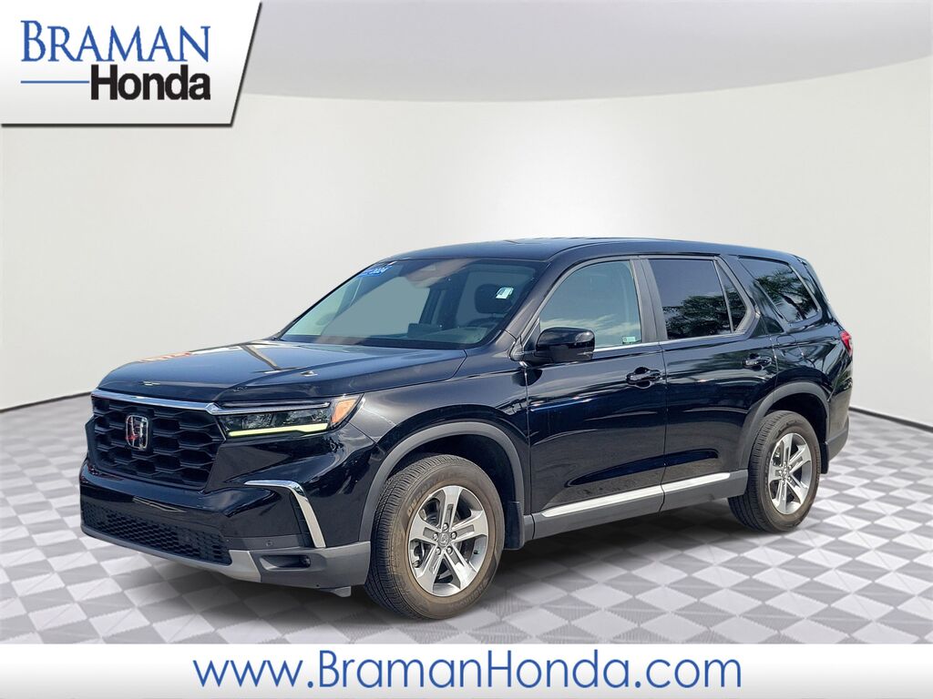 2024 Honda Pilot EX-L w/Rear Captain's Chairs — photo 1 of 1