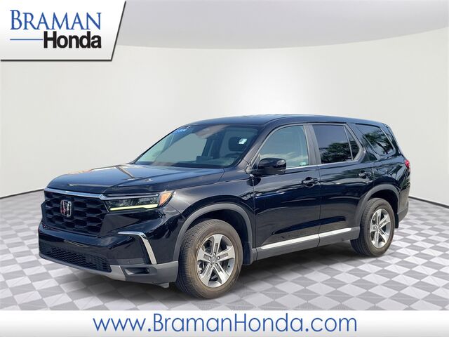 2024 Honda Pilot EX-L w/Rear Captain's Chairs