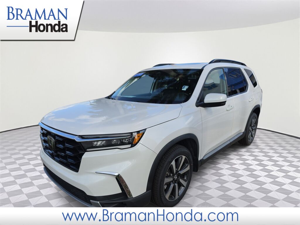 2023 Honda Pilot 2WD TRG — photo 1 of 7