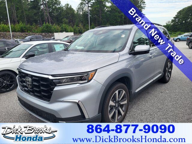 2024 Honda Pilot Touring 2WD