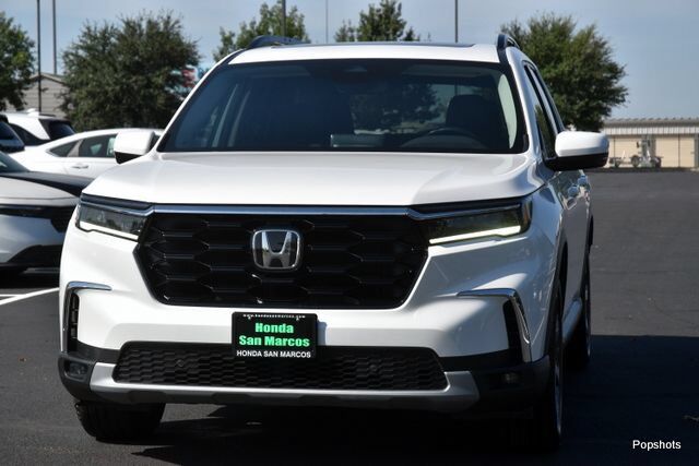 2025 Honda Pilot 2WD Touring