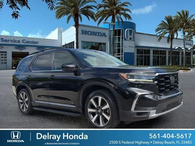 2024 Honda Pilot Touring — photo 1 of 13