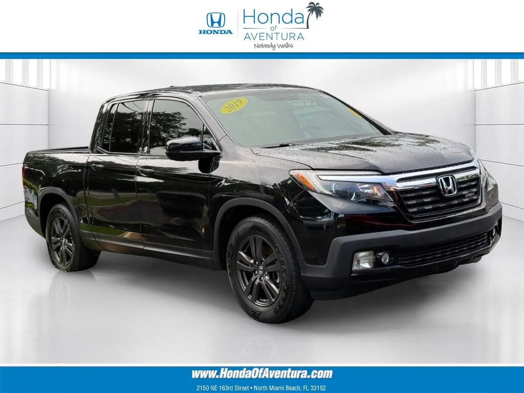 2019 Honda Ridgeline Sport — photo 1 of 13