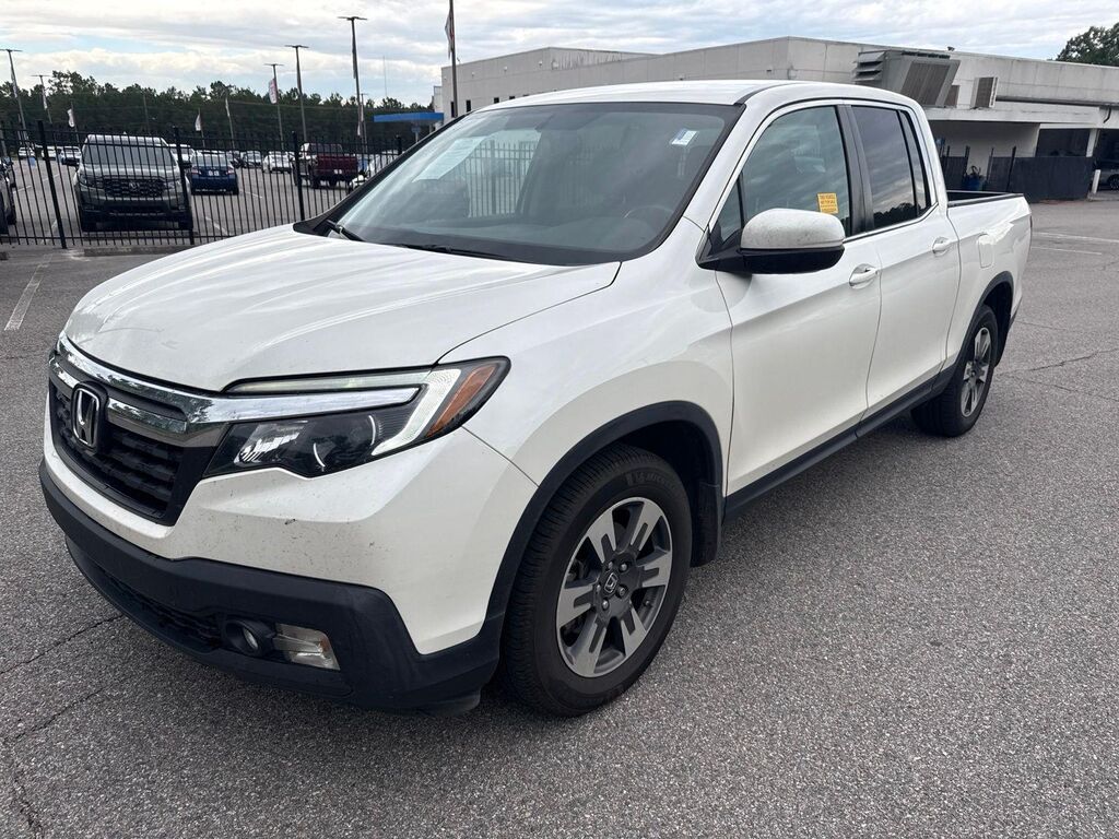 2017 Honda Ridgeline RTL-T — photo 1 of 13
