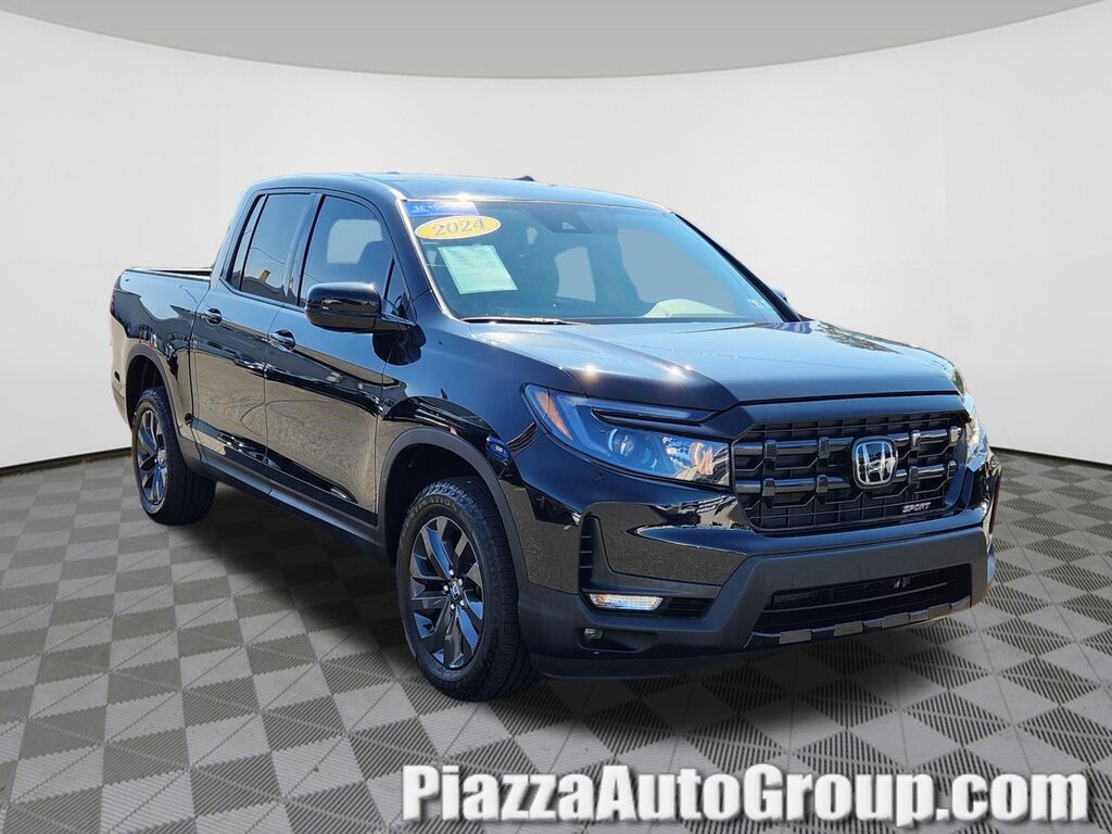 2024 Honda Ridgeline Sport — photo 1 of 13