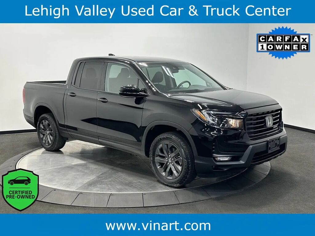 2023 Honda Ridgeline Sport — photo 1 of 13