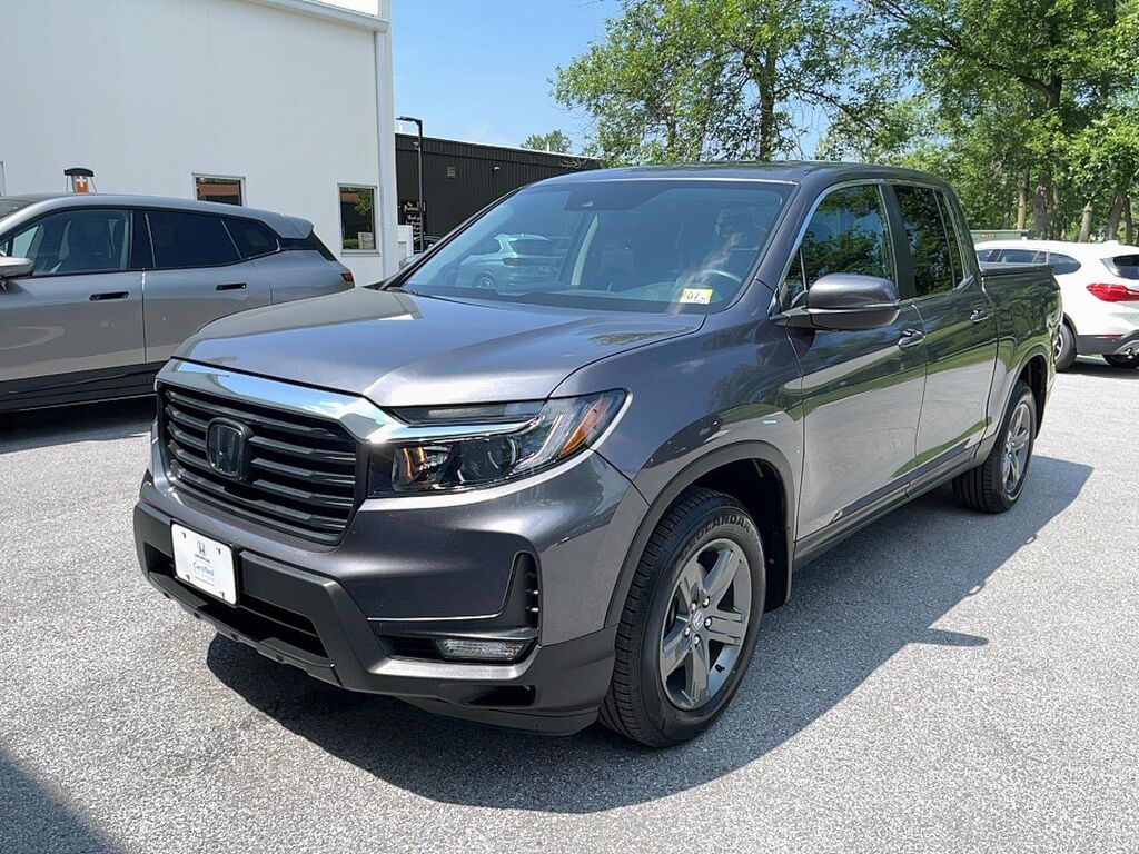2023 Honda Ridgeline RTL — photo 1 of 13