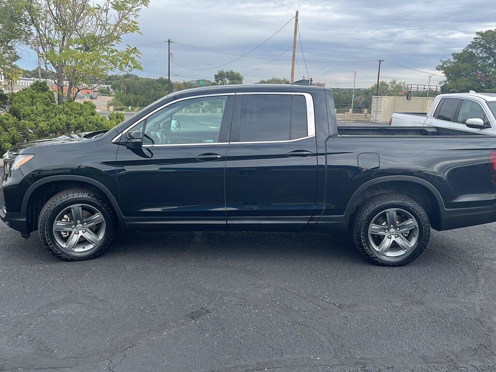 2023 Honda Ridgeline AWD RTL — photo 1 of 7