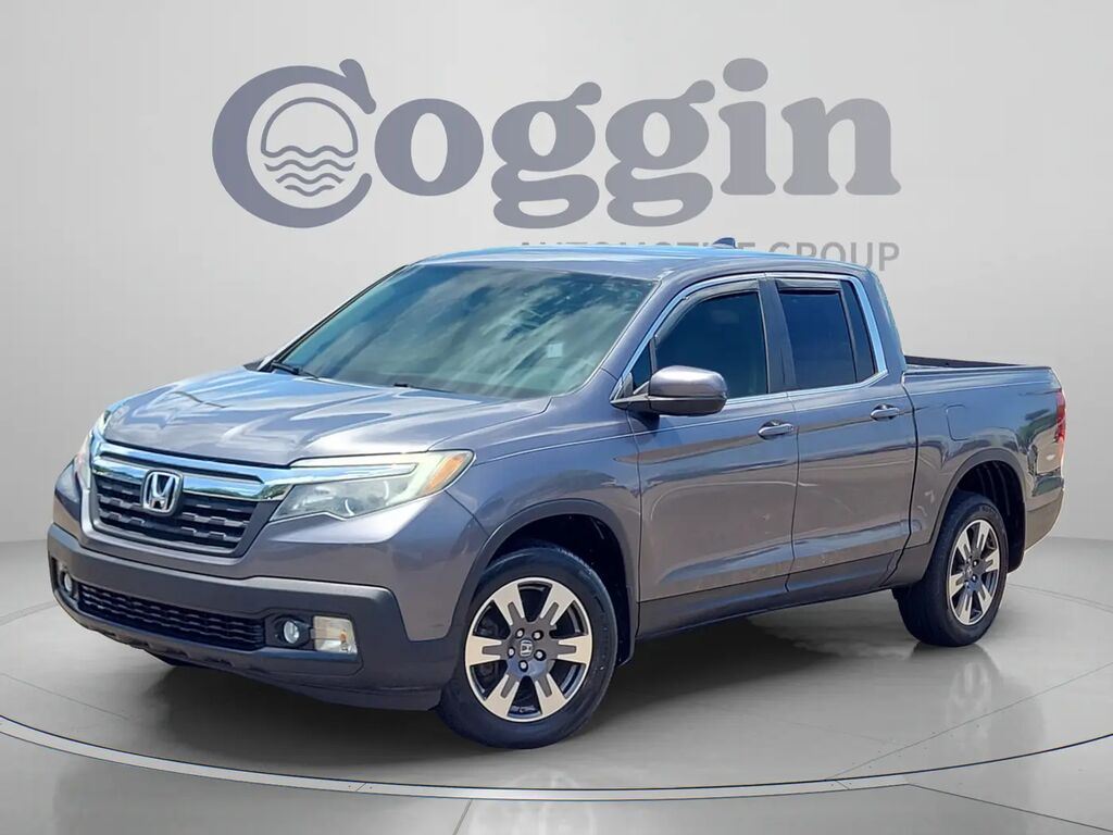 2017 Honda Ridgeline RTL-T — photo 1 of 13