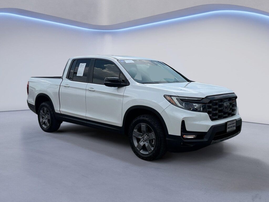 2025 Honda Ridgeline TrailSport — photo 1 of 13