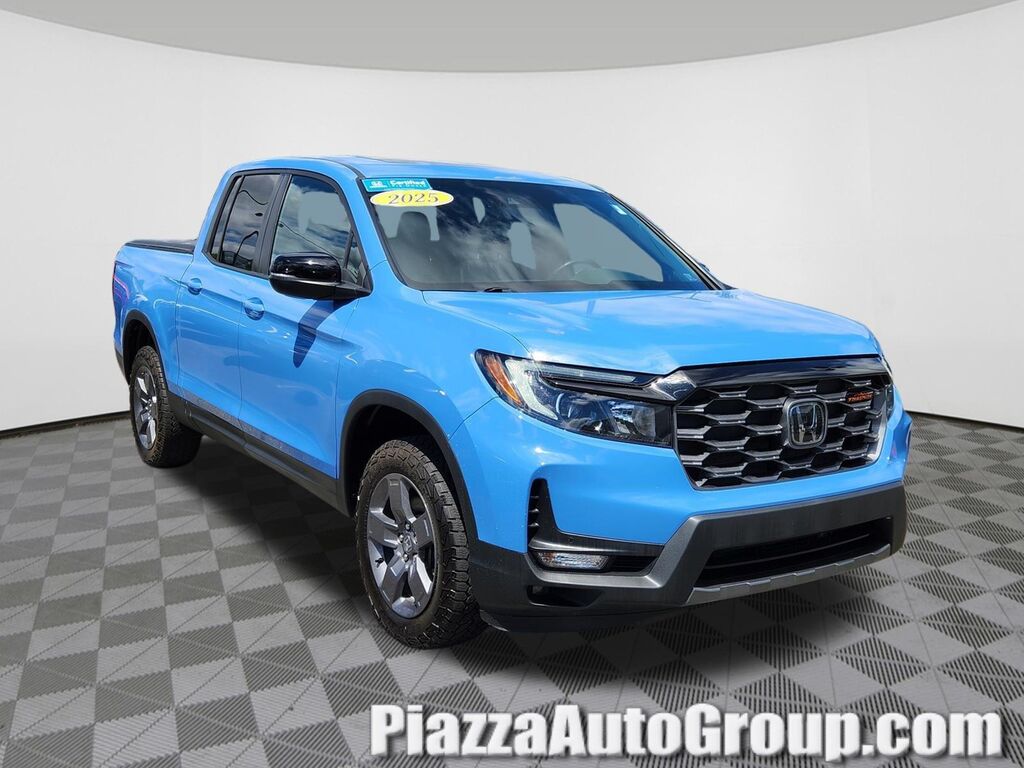 2025 Honda Ridgeline TrailSport — photo 1 of 13