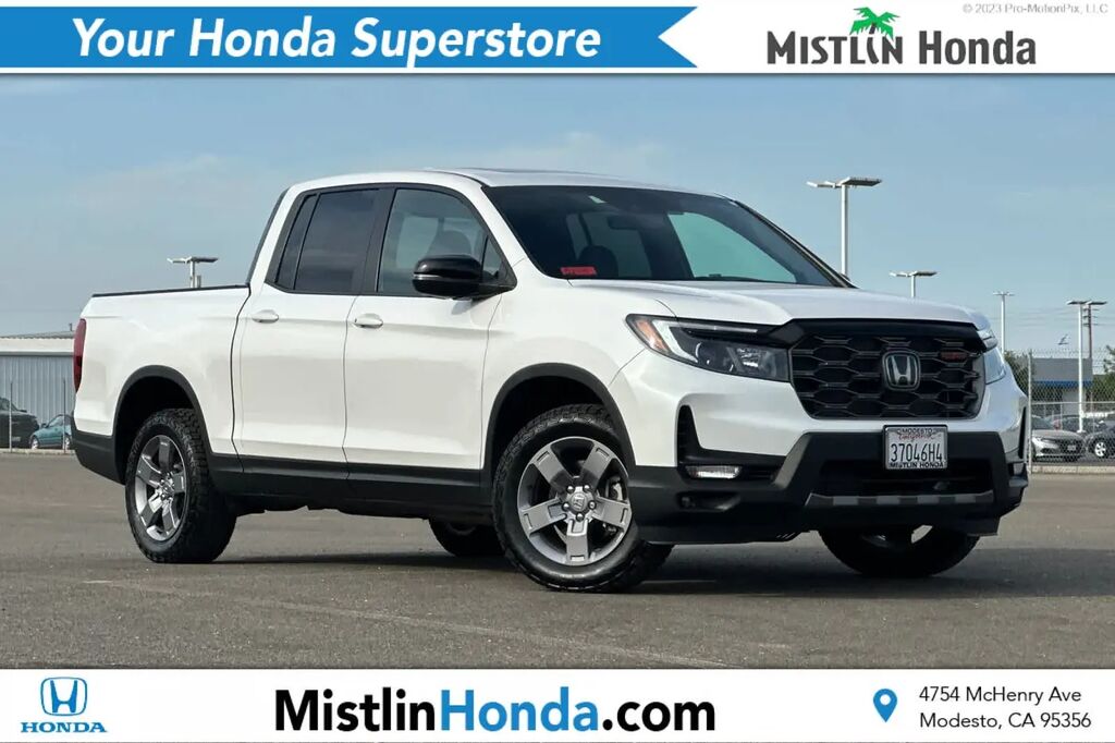 2025 Honda Ridgeline TrailSport — photo 1 of 13