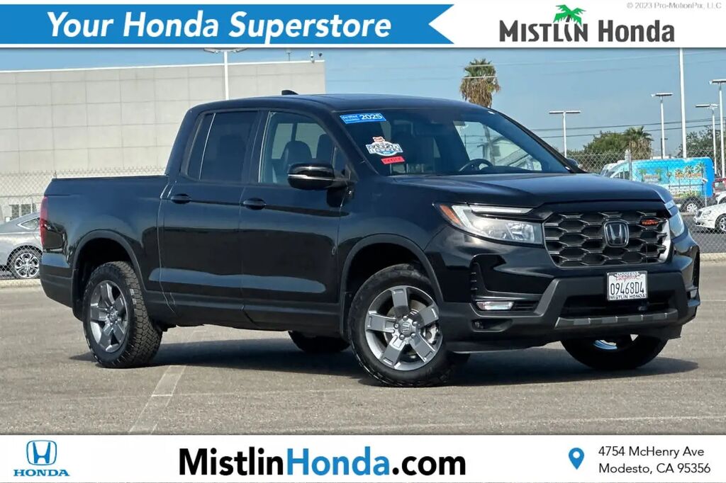 2025 Honda Ridgeline TrailSport — photo 1 of 13
