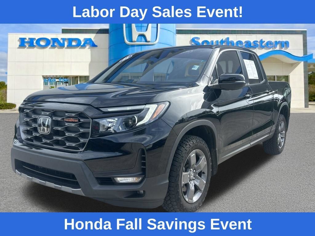 2025 Honda Ridgeline AWD TRAILSPORT — photo 1 of 7