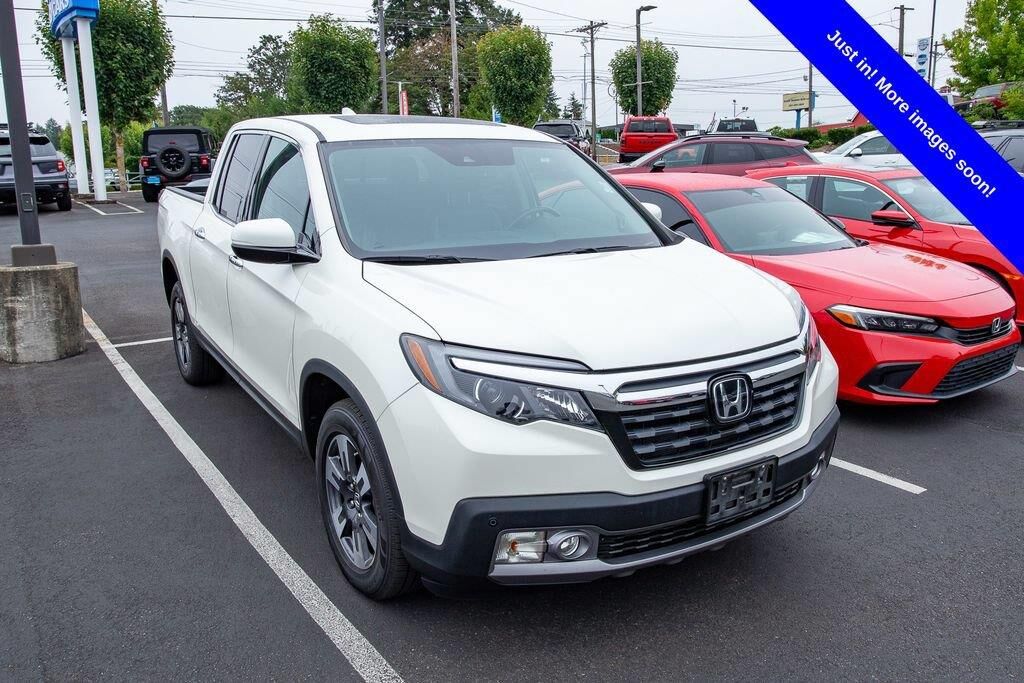 2017 Honda Ridgeline RTL-E — photo 1 of 3