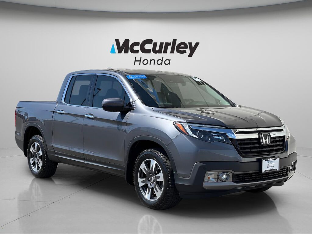 2017 Honda Ridgeline RTL-E — photo 1 of 13