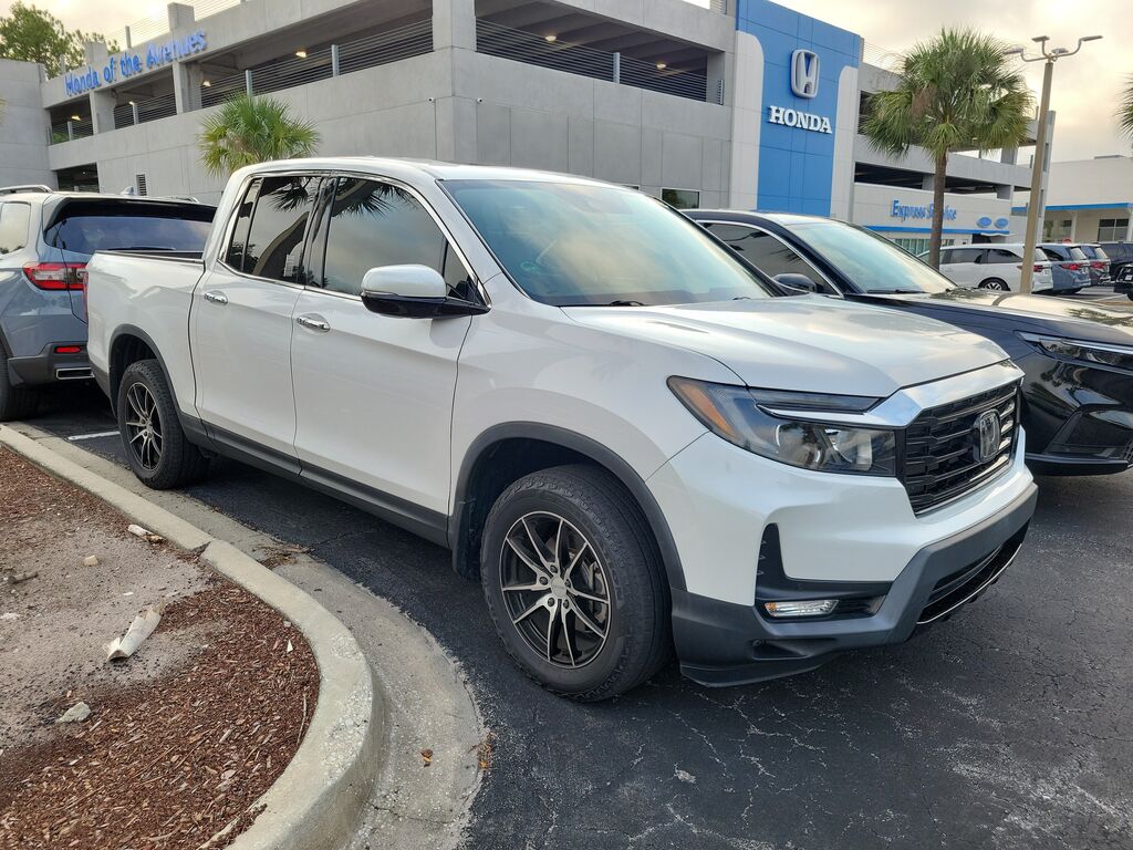 2023 Honda Ridgeline AWD RTL-E — photo 1 of 7
