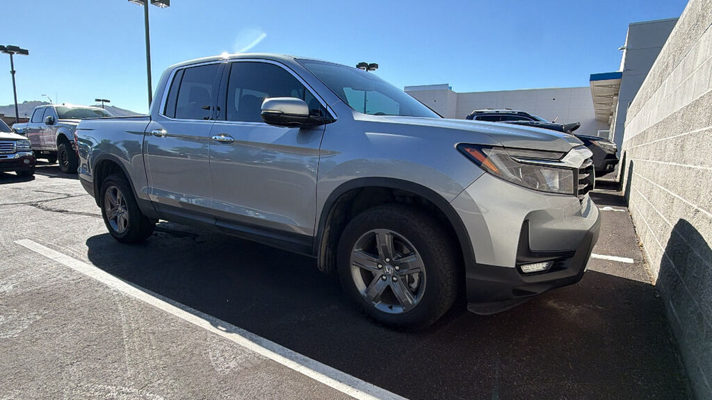 2023 Honda Ridgeline AWD RTL-E — photo 1 of 7