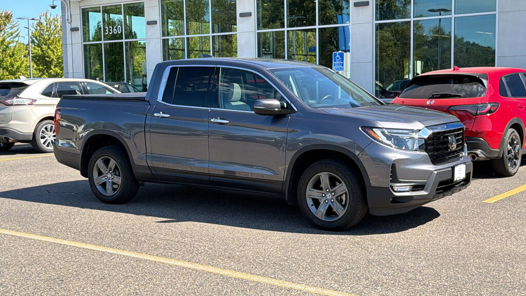 2023 Honda Ridgeline AWD RTL-E — photo 1 of 7