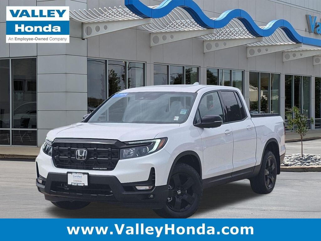 2024 Honda Ridgeline AWD BLACK EDITION — photo 1 of 7