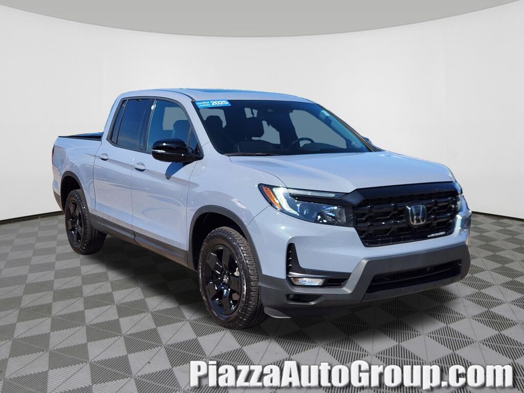 2025 Honda Ridgeline Black Edition — photo 1 of 13