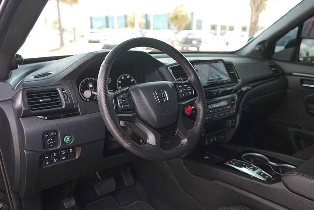 2025 Honda Ridgeline AWD BLACK EDITION