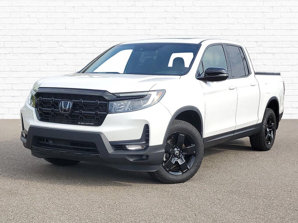 2024 Honda Ridgeline Black Edition — photo 1 of 13