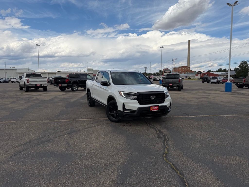 2023 Honda Ridgeline Black Edition — photo 1 of 13