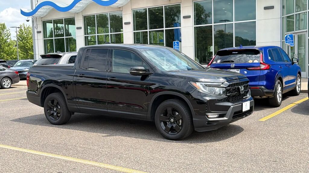 2024 Honda Ridgeline Black Edition — photo 1 of 13