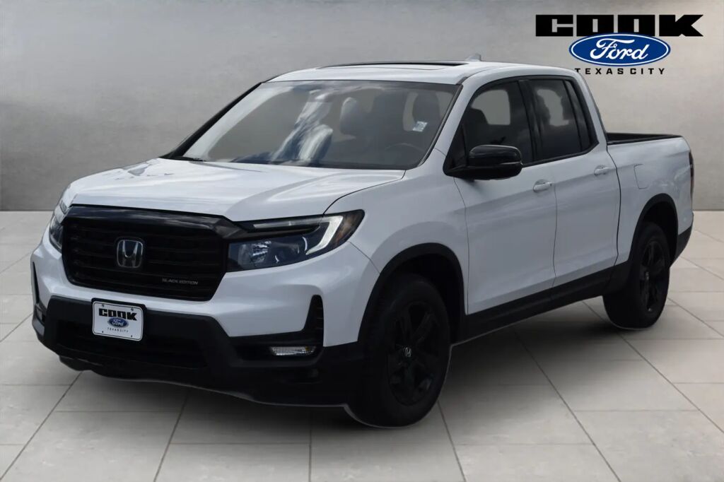 2023 Honda Ridgeline Black Edition — photo 1 of 13