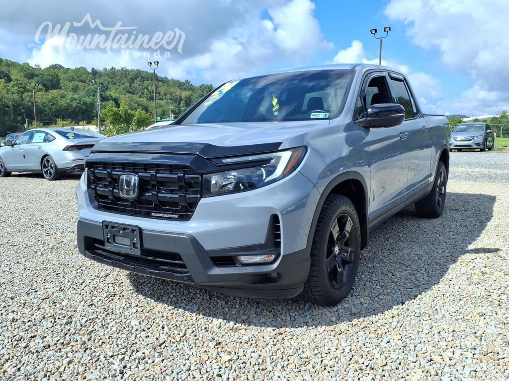 2024 Honda Ridgeline Black Edition — photo 1 of 1