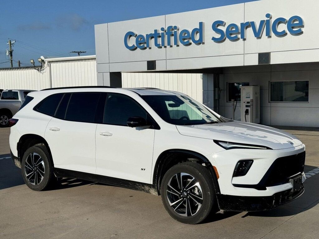 2026 Buick Enclave Sport Touring — photo 1 of 5