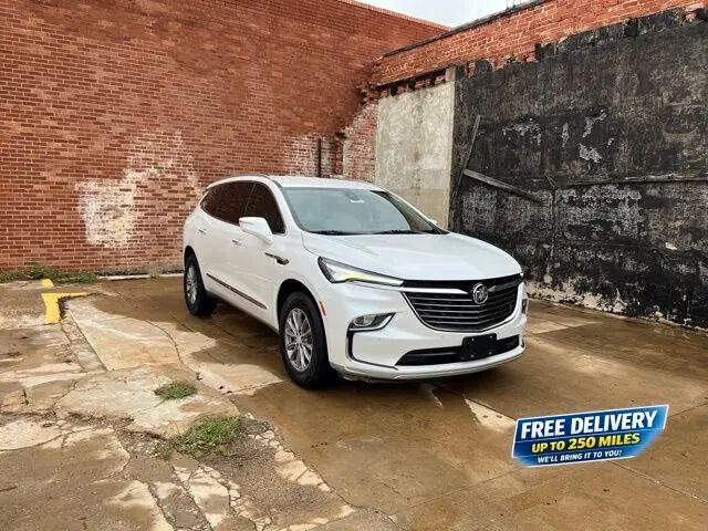2022 Buick Enclave Essence