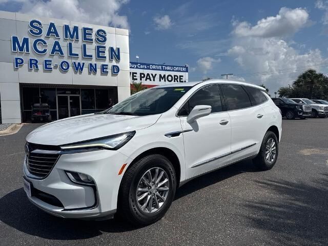 2022 Buick Enclave Essence