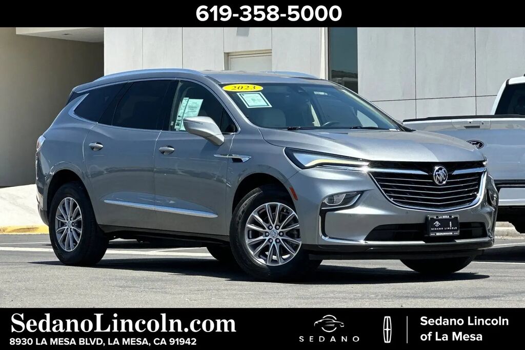 2023 Buick Enclave Essence