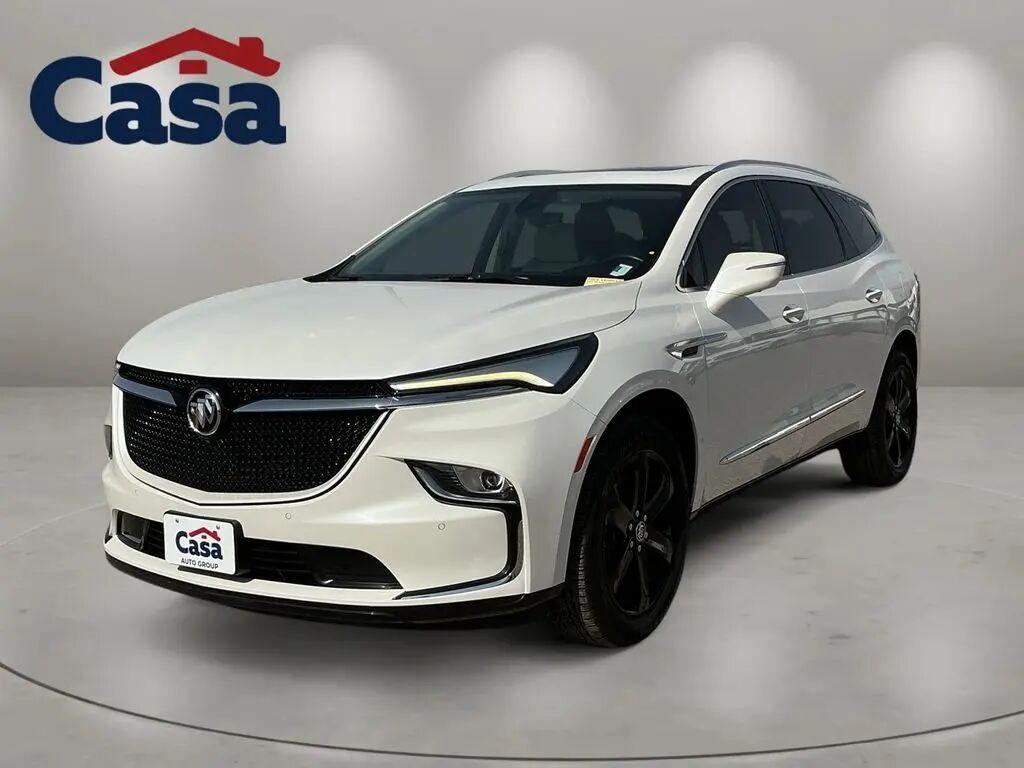 2023 Buick Enclave Essence — photo 1 of 13