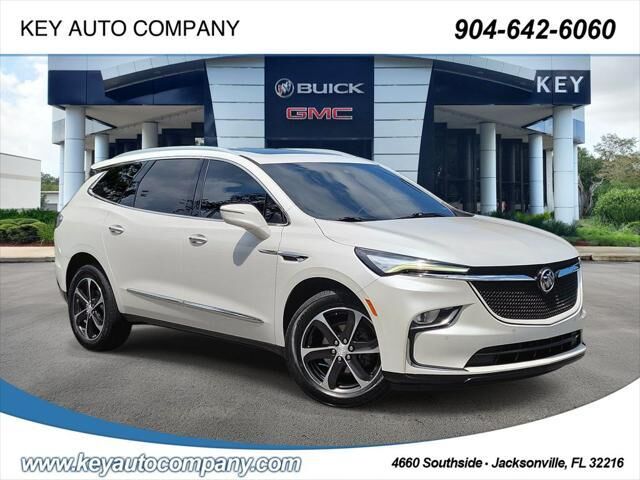 2022 Buick Enclave Essence
