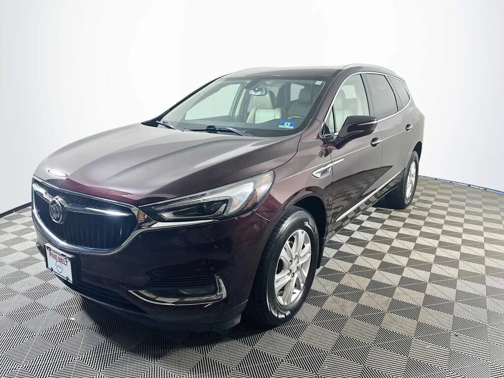 2018 Buick Enclave Essence — photo 1 of 1