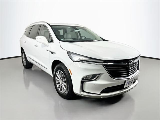 2022 Buick Enclave Essence