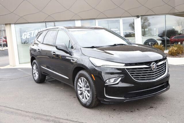 2022 Buick Enclave Essence